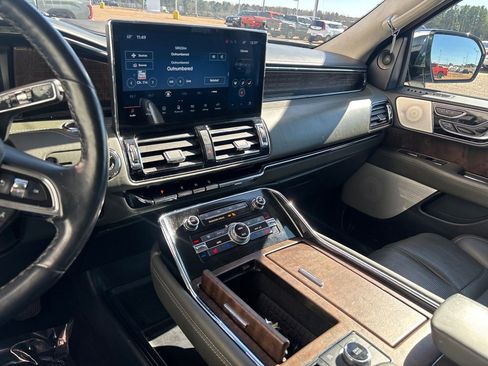 Used 2022 Lincoln Navigator L Black Label image 14