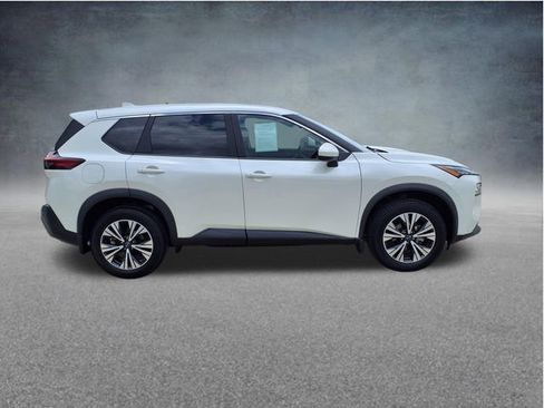 Used 2023 Nissan Rogue SV FWD image 9