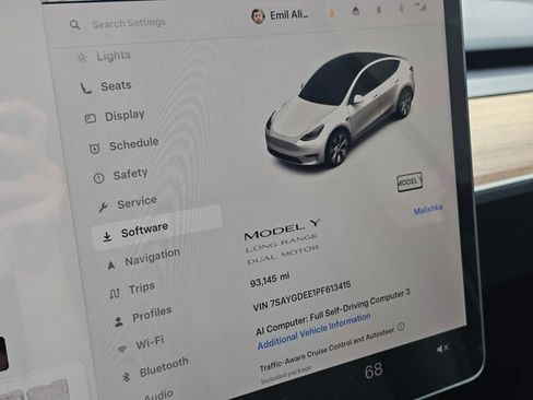 Used 2023 Tesla Model Y Long Range AWD/4WD image 30