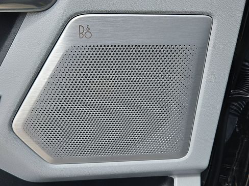 Used 2023 Ford F150 Limited image 14