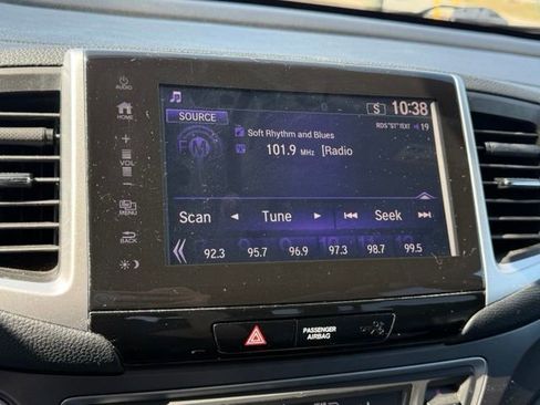 Used 2018 Honda Pilot EX-L image 25
