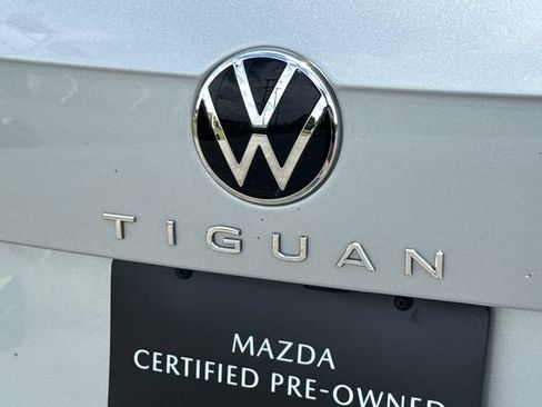Used 2022 Volkswagen Tiguan SE AWD/4WD image 17