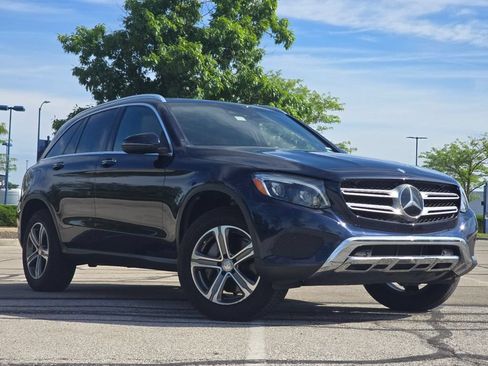 Used 2017 Mercedes-Benz GLC 300 4MATIC image 2