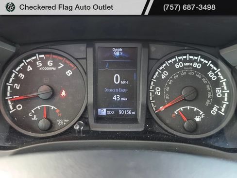 Used 2019 Toyota Tacoma SR w/ SR Convenience Package RWD image 11