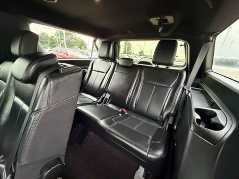 Used 2019 Ford Expedition Max XLT w/ Equipment Group 202A AWD/4WD image 26