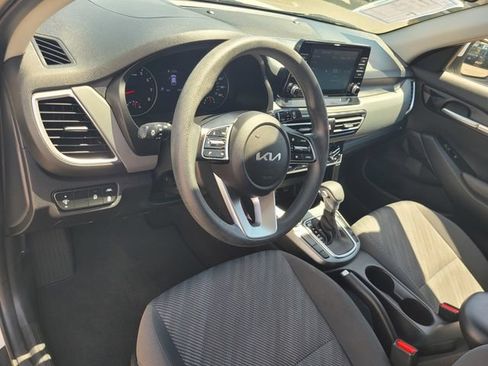 Used 2023 Kia Seltos LX AWD/4WD image 9