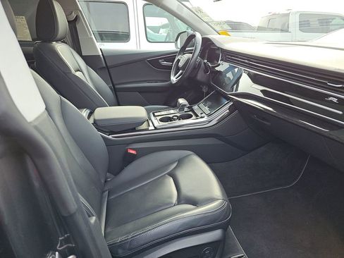 Used 2019 Audi Q8 Premium Plus w/ Premium Plus image 5