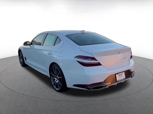 Used 2025 Genesis G70 2.5T image 12