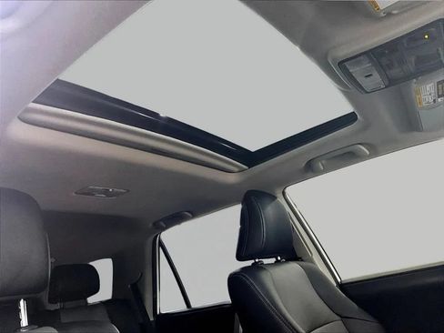 Used 2021 Toyota 4Runner SR5 Premium w/ Moonroof Package RWD image 30