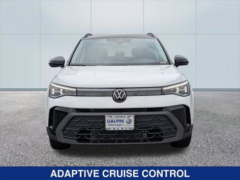 New 2026 Volkswagen Taos SE FWD image 8