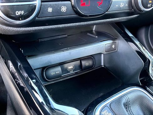 Used 2022 Kia Soul GT-Line image 33