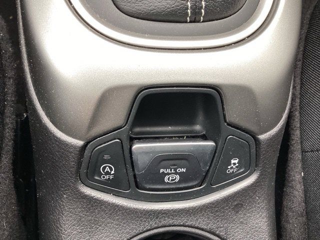 Used 2021 Jeep Compass Latitude AWD/4WD image 33