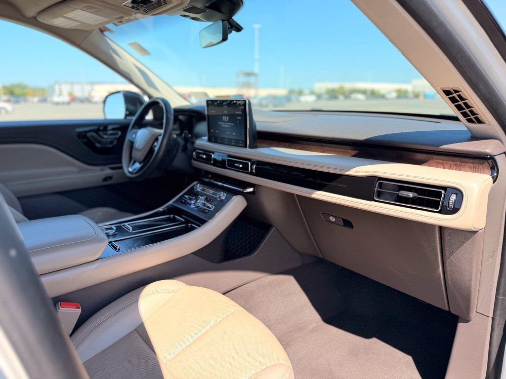 Used 2020 Lincoln Aviator Reserve w/ Equipment Group 201A AWD/4WD image 10