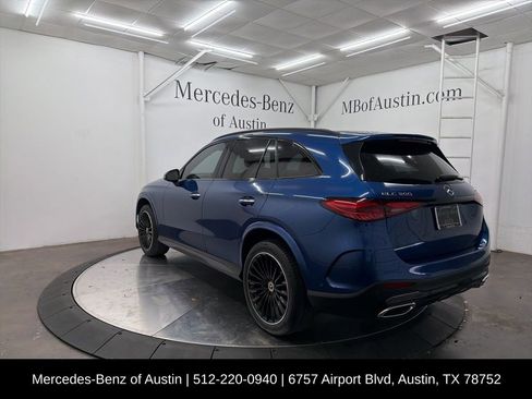 Used 2023 Mercedes-Benz GLC 300 4MATIC image 5