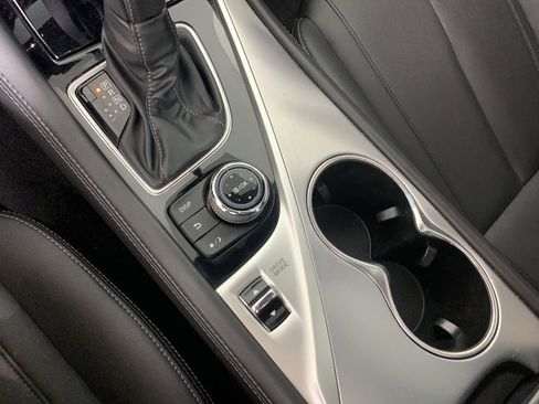 Used 2017 INFINITI Q60 2.0t w/ Moonroof Package image 25