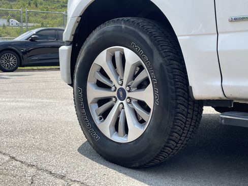 Used 2017 Ford F150 XL w/ Equipment Group 101A Mid AWD/4WD image 7