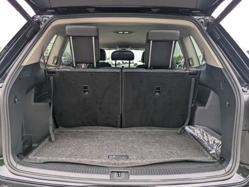 Used 2024 Volkswagen Atlas SE image 14