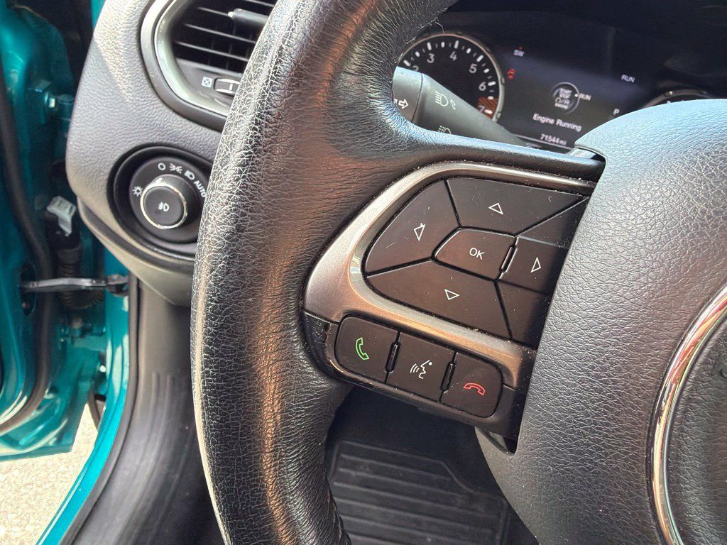 Used 2021 Jeep Renegade Limited w/ Sun & Sound Group AWD/4WD image 17