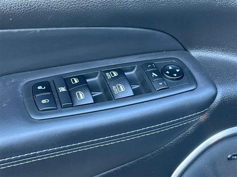 Used 2020 Jeep Grand Cherokee Overland image 21