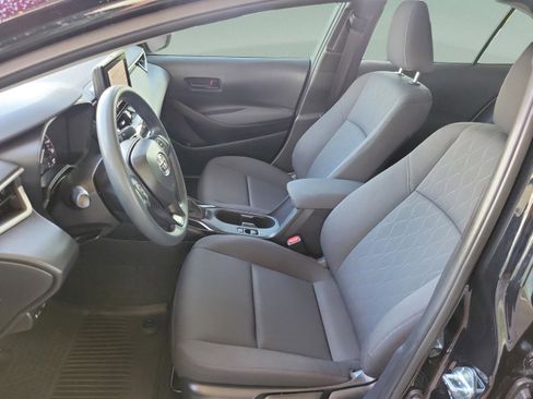 Certified 2025 Toyota Corolla LE image 30