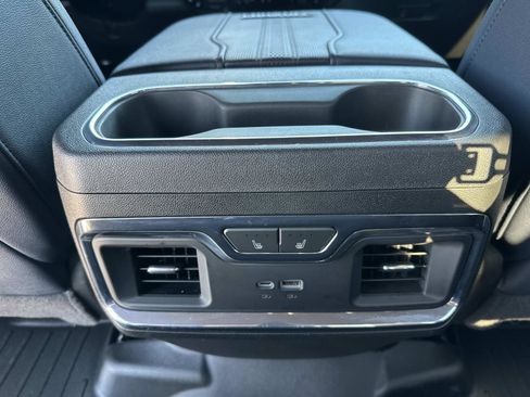 Used 2024 Chevrolet Silverado 2500 High Country w/ Technology Package image 21