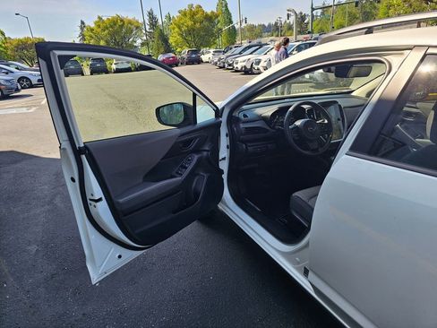 Used 2024 Subaru Crosstrek 2.0i Premium AWD/4WD image 18