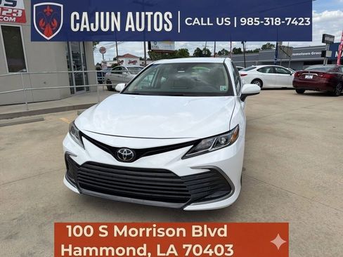 Used 2023 Toyota Camry LE FWD image 3