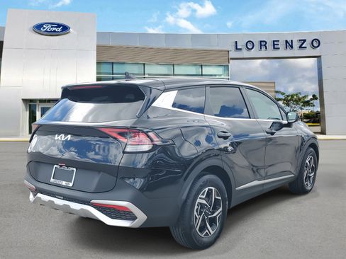 Used 2025 Kia Sportage LX image 5