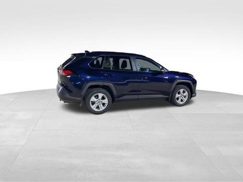 Used 2020 Toyota RAV4 XLE w/ Convenience Package image 5