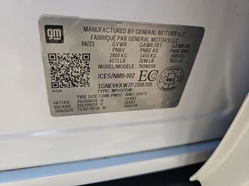 Used 2023 Chevrolet Traverse Premier image 35