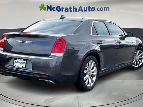 Used 2016 Chrysler 300 Limited w/ Driver Convenience Group image 6