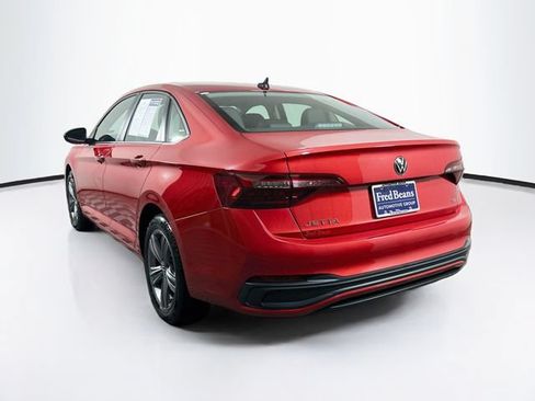 Certified 2023 Volkswagen Jetta SE w/ Panoramic Sunroof Package FWD image 6