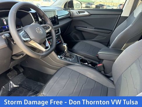 New 2026 Volkswagen Taos SE FWD image 11