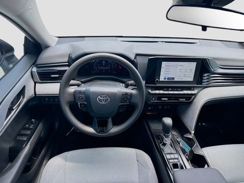 Used 2025 Toyota Camry LE FWD image 20