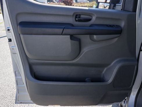 Used 2021 Nissan NV 3500 SL image 14