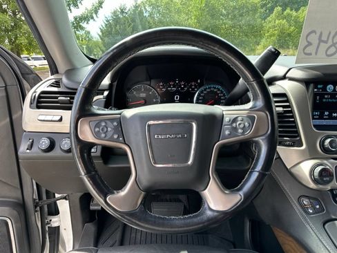 Used 2019 GMC Yukon XL Denali w/ Denali Ultimate Package AWD/4WD image 48