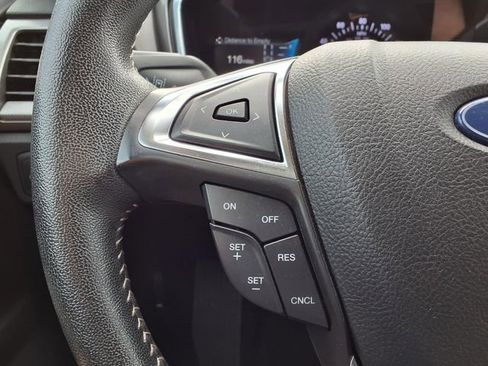 Used 2020 Ford Fusion SE w/ Equipment Group 151A FWD image 12