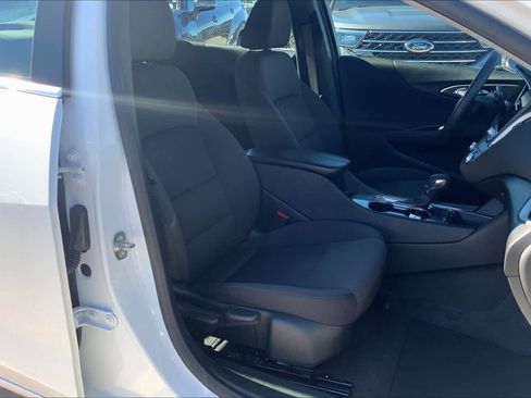 Used 2023 Chevrolet Malibu LT image 8