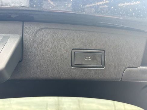 Used 2023 Volkswagen Atlas Cross Sport SEL Premium R-Line image 13