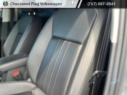 Used 2024 Volkswagen Tiguan SE AWD/4WD image 22