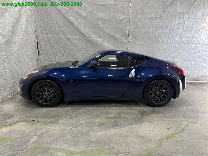Used 2016 Nissan 370Z Coupe RWD image 13