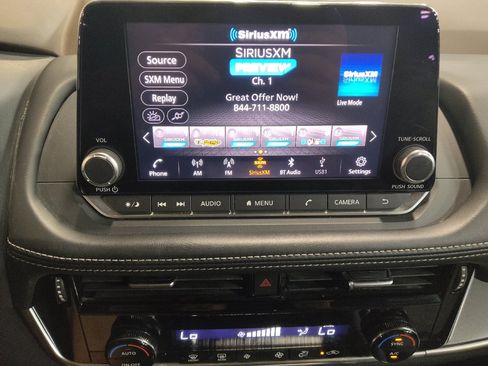 Used 2022 Nissan Rogue SV FWD image 25