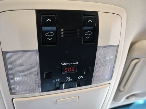 Certified 2021 Lexus GX 460 Premium w/ Premium Package AWD/4WD image 37