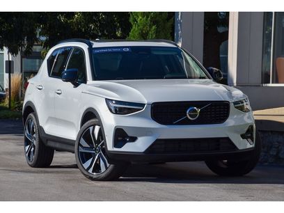 Certified 2025 Volvo XC40 B5 Ultra w/ Protection Package Premier