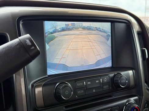 Used 2018 Chevrolet Silverado 1500 High Country image 20