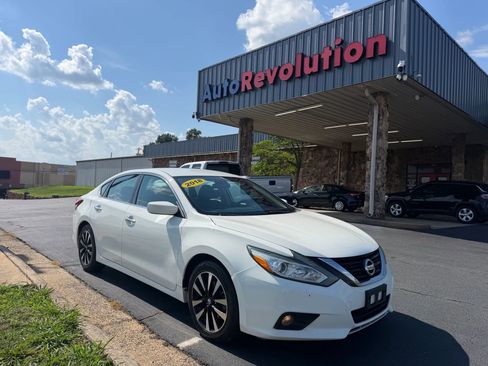 Used 2018 Nissan Altima 2.5 SV FWD image 1