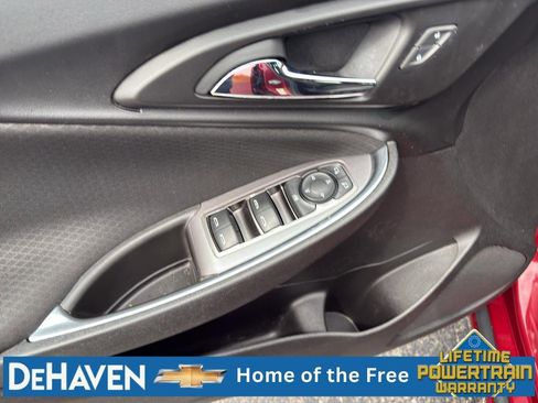 Used 2018 Chevrolet Malibu LT w/ Driver Confidence Package FWD image 23