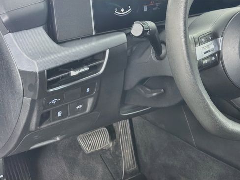 Used 2025 Hyundai Sonata SEL FWD image 17