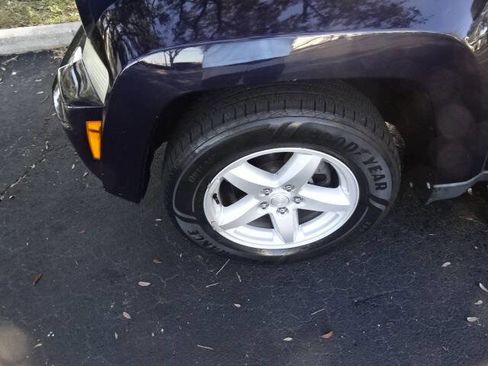 Used 2012 Jeep Liberty Limited w/ Comfort/Convenience Group image 26