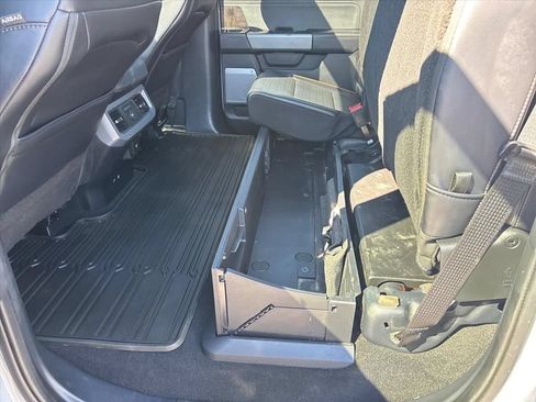 Used 2025 Ford F250 Lariat w/ Lariat Ultimate Package AWD/4WD image 19